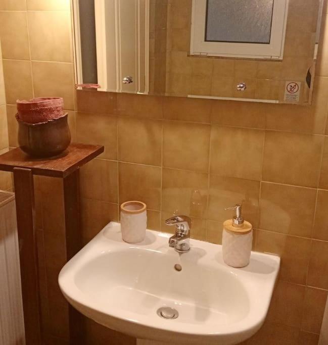 Central Artistic 2-Bedroom Apartment 79Sqm Tripoli Exterior foto